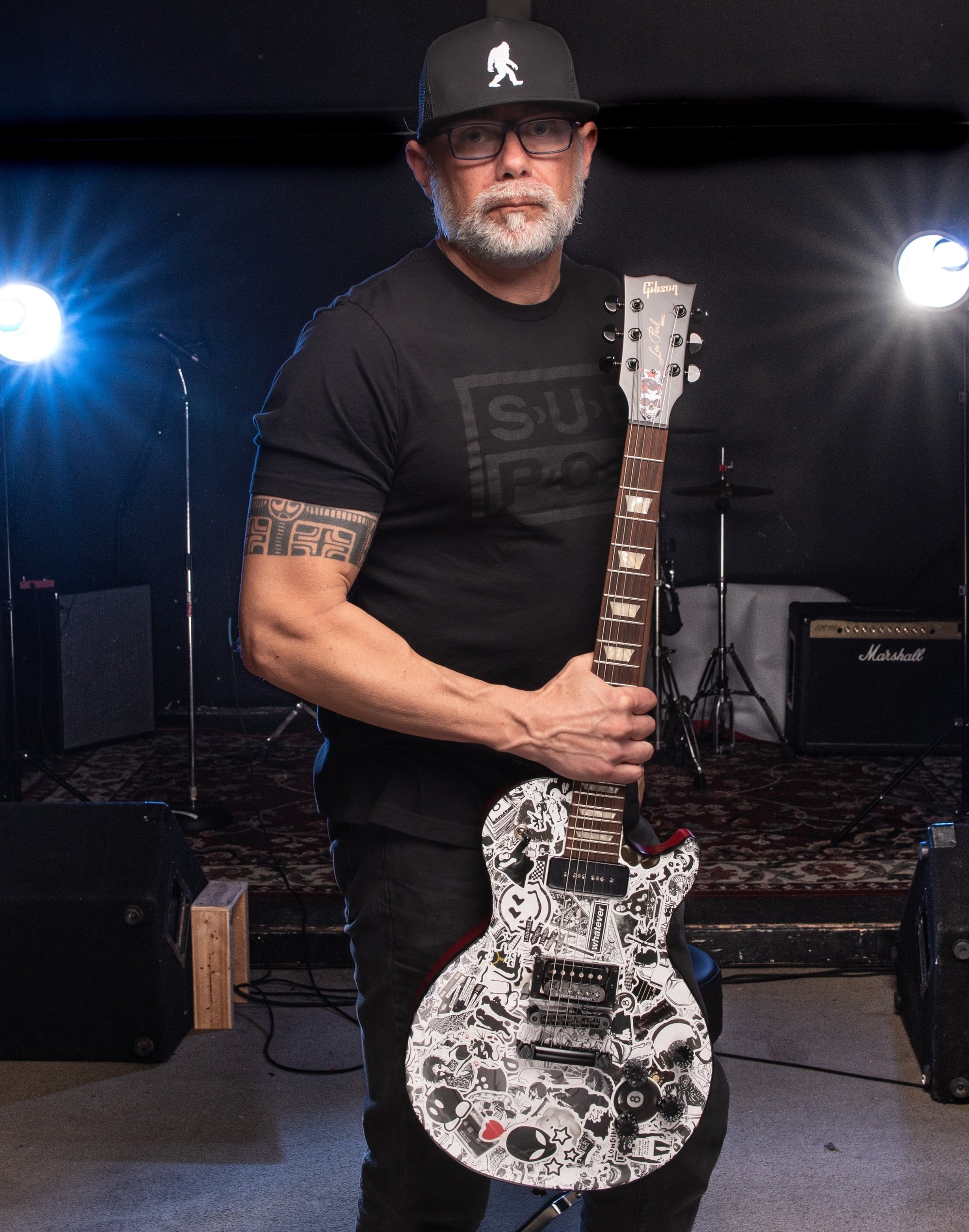 carousel-hero-element image-0